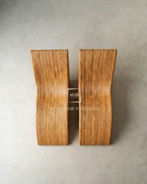 natural rattan sun lounger wavy