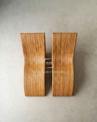 natural rattan sun lounger wavy