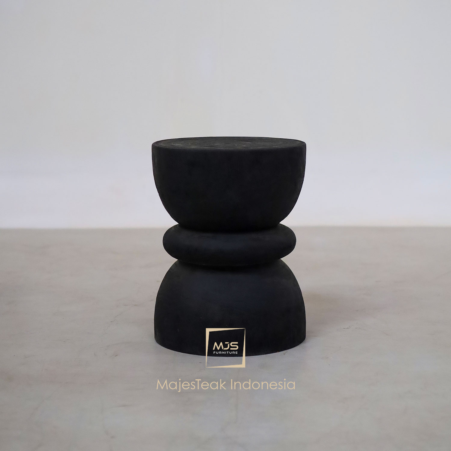 Suar wood stool