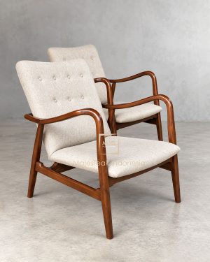 Classic lounge chair